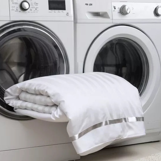 Microfiber Satin Stripe Duvet Cover Set Luxury Hotel Bedding Sets with Pillowcases Breathable Ultra Soft Reversible - White