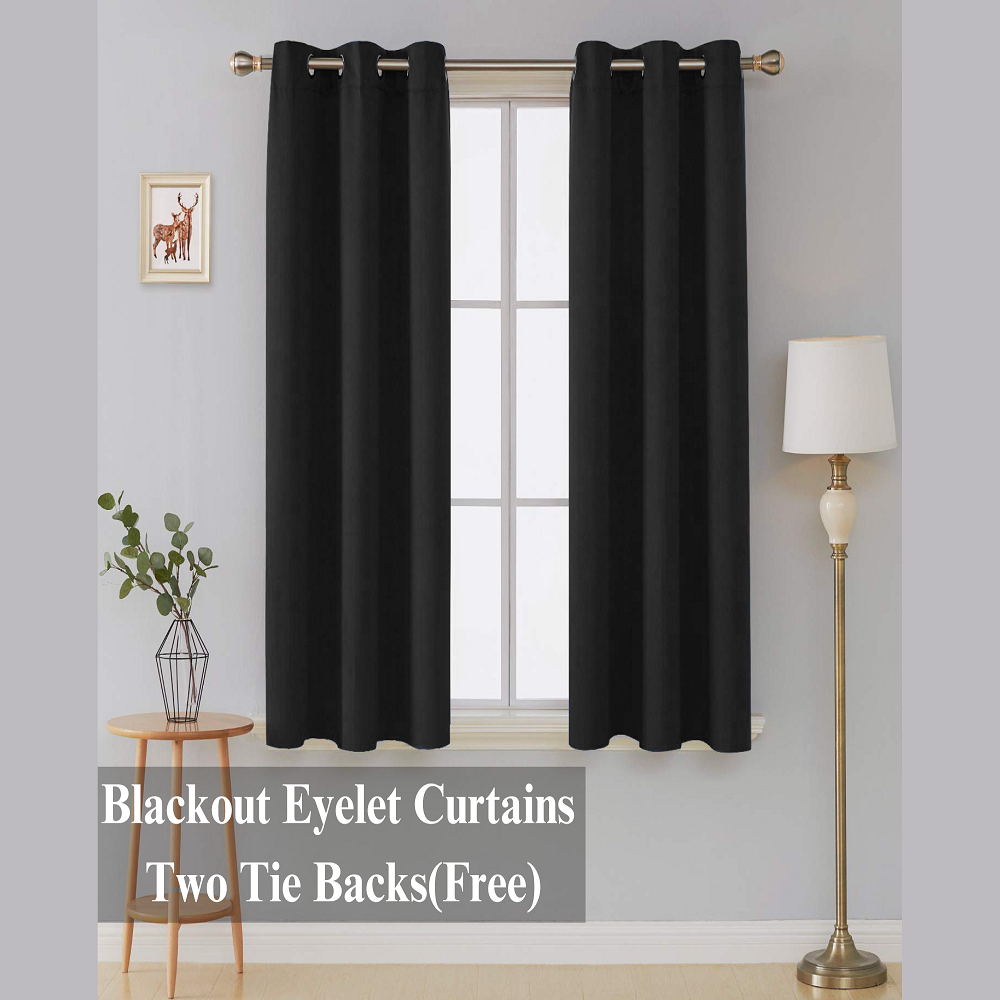  UV-protective blackout curtains